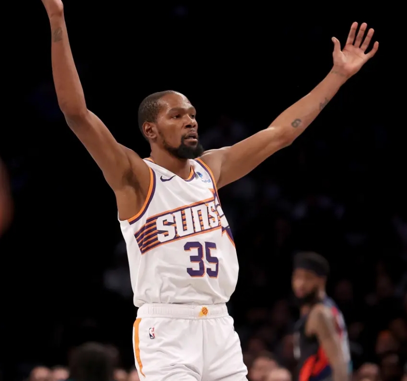 包含杜兰特狂砍掀起高潮分，复出首战轰40分迎来新赛季高光！的词条