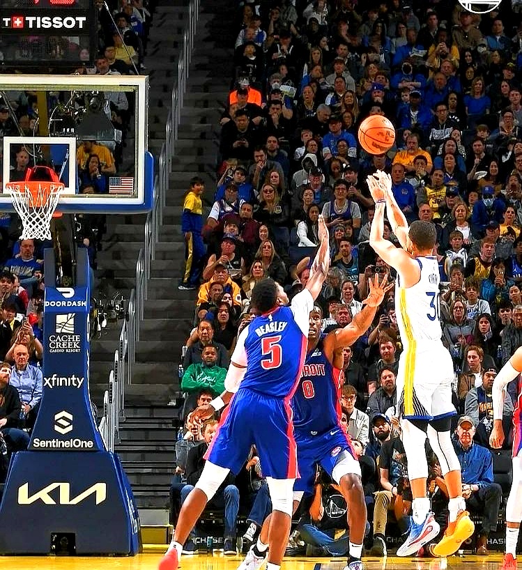 塔图姆险胜巴特勒，连续三场30+关键表现点燃全场！